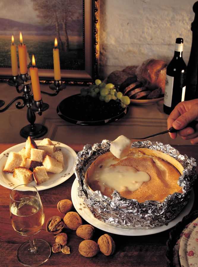 Vaeherin Mont-d'Or, запечённый в духовке